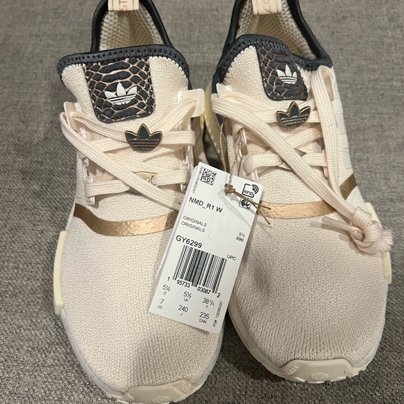 adidas Shoes - COPY - Adidas sneakers brand new with tags!